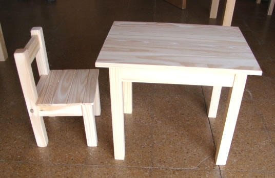 Muebles Infantiles - Juego de mesita y 1 sillita en pino para nios