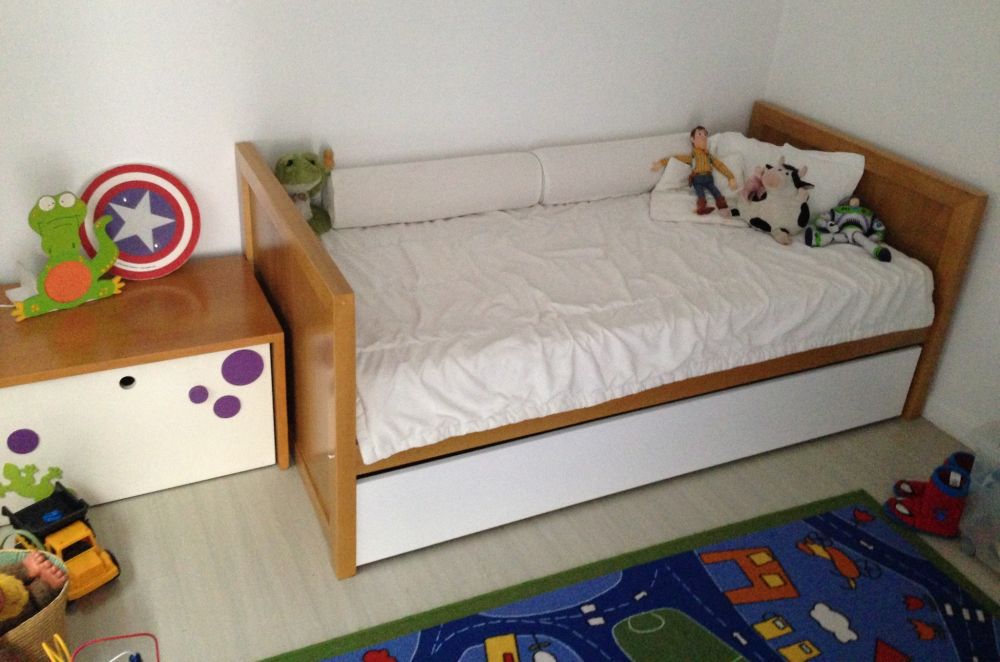 Muebles Infantiles- Divn cama modelo asia con carro ( Terminacion Combinada )